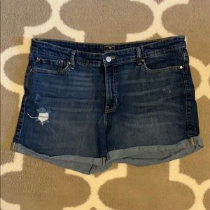 Sexy boyfriend jean shorts